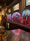 Selma's Chicago Pizzeria Tap Room Rsm inside