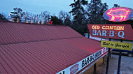 Old Clinton Barbecue House outside