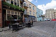 The Carpenters Arms inside