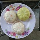 Pun-pao Steamed Buns food