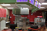 Pizza One (como Lake Village) inside