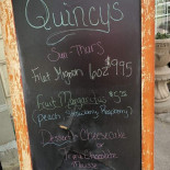 Quincy's Steakhouse Piatti