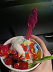 Menchie's Frozen Yogurt food