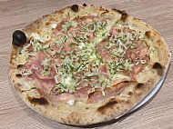 Rossini Pizza food