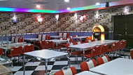 Hollywood Diner inside