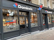 Domino's Pizza outside