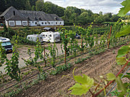 Weingut Georg Fritz von Nell outside