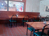 Michael Angelo's Pizza inside