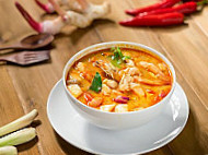 Hazriq Tomyam Seafood food