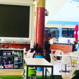 The Pub Mooloolaba Dentro