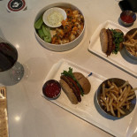 Earls Kitchen Bar Cibo