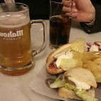 100 Montaditos food