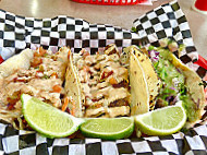 Cal Eats Fresh Mexican Grill food