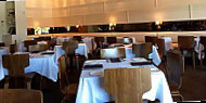 Salum Restaurant inside