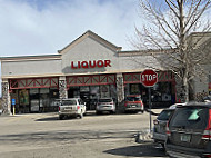 Bottle Pass Liquors outside