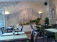 Mythos Taverna food