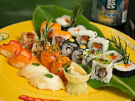 Sushi & more food