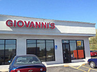 Giovanni's Italian Deli/pasta outside