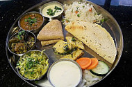 Neeta's Indian Cuisine food