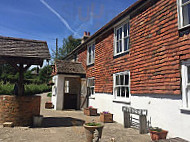 The Duck Inn outside