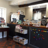 Commandery Coffee Dentro
