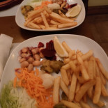 Il Messale Gothic Pub Magenta food