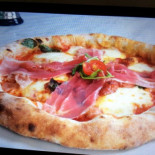 Pizzeria O'scugnizzo food