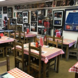 Cliffy's Cafe Dentro