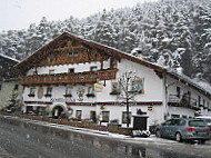 Gasthof Hirschen outside