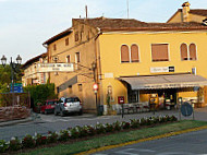 Trattoria Dal Moro outside