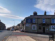 The Bowling Green outside