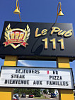 Le Pub 111  outside