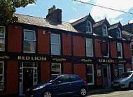 The Red Lion outside