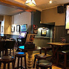 Saracens Head inside