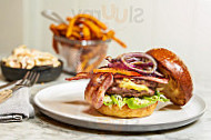 Hache Burgers food