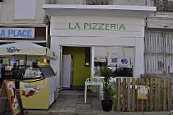 La Gourmandine, restaurant de crepes outside