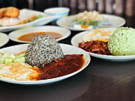 Salmah Kopitiam food