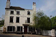 The Spaniards Inn outside