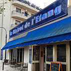 Bistrot de l'Etang inside