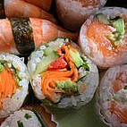 Emeraude Sushi food