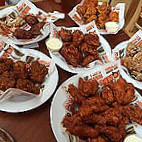 Hooters food