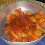 Maneggio E Lo Sperone Nourriture