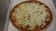 Michaleno's Pizzeria food