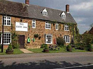 Gate Inn Brailes outside