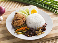 Nasi Putih Ayam Belada food