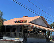 Hooters outside