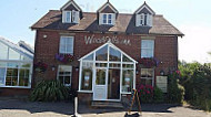 Woodfalls Inn outside