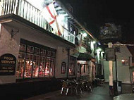 The George Dragon inside