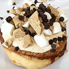 Cinnaholic food