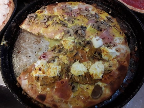 C'e Pizza Per Te 2 Nourriture